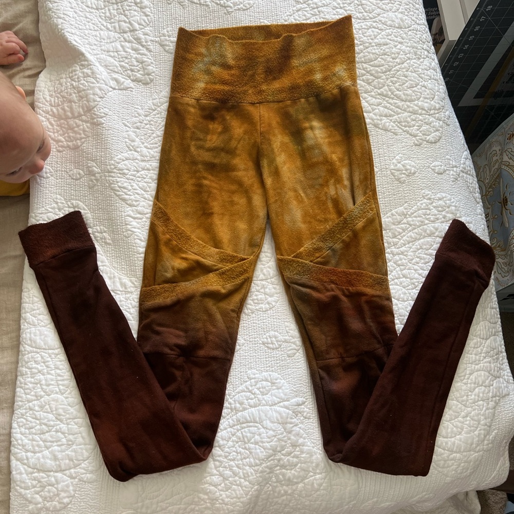 Blossoming Bumble Organic Bamboo Fleece Leggings